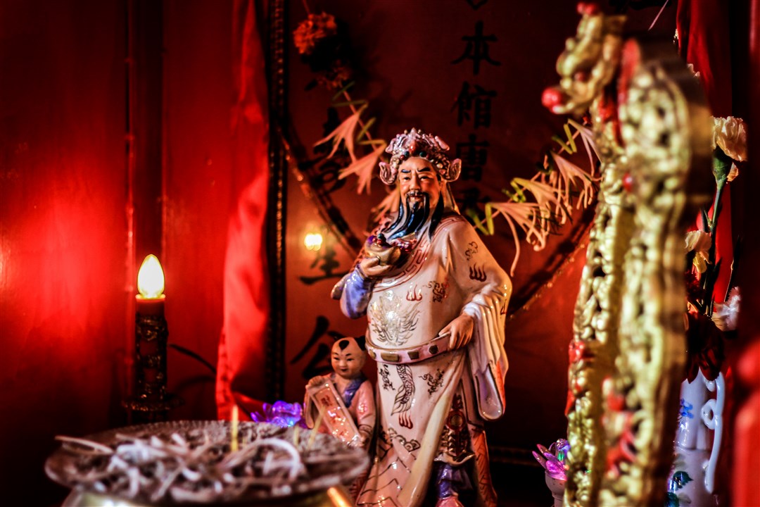 Chinese idols in the temple.
